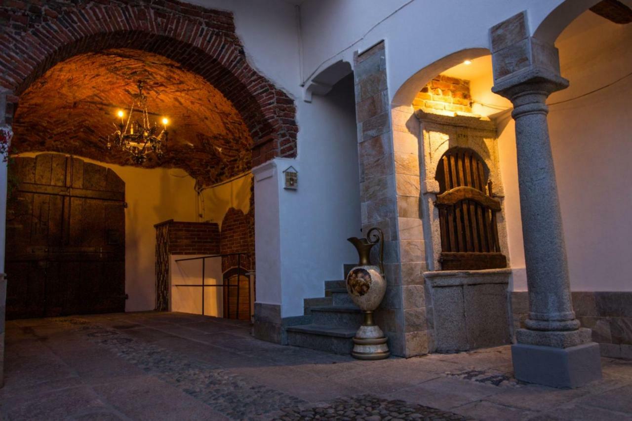 Mansarde & Suite Maison 1706 Lago Orta Боргоманеро Екстериор снимка