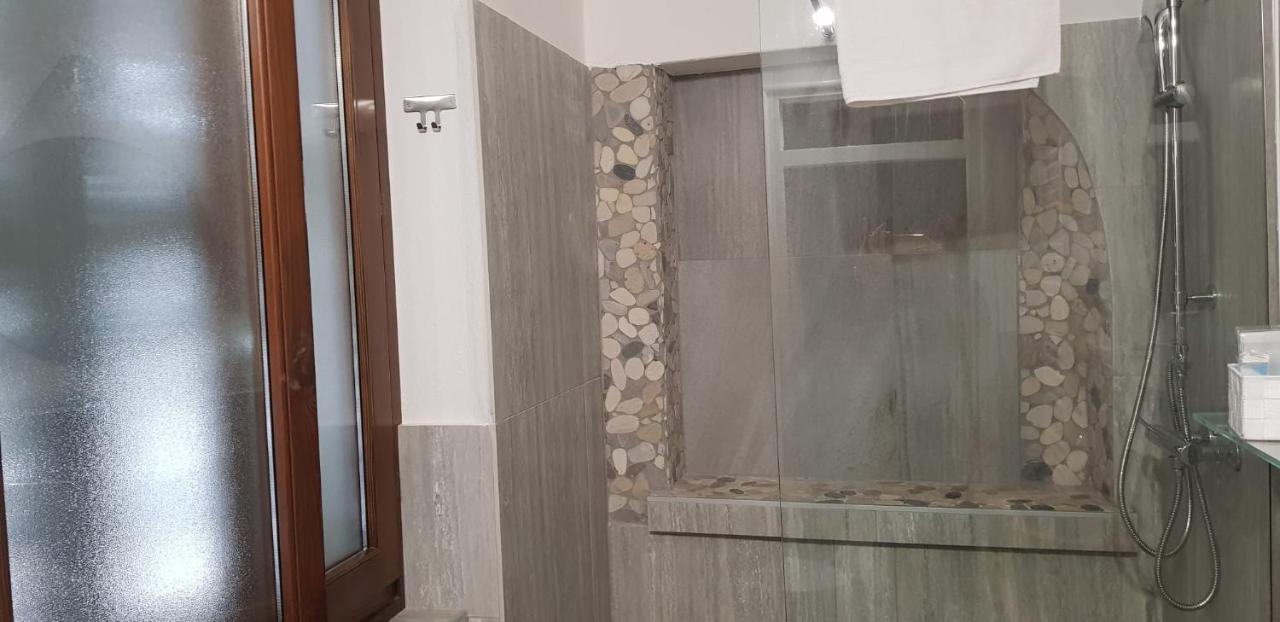 Mansarde & Suite Maison 1706 Lago Orta Боргоманеро Екстериор снимка